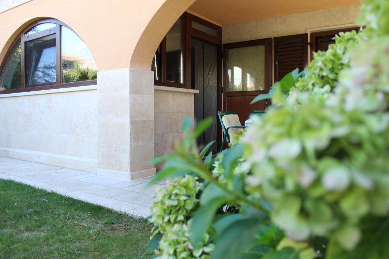 Apartment 100m2, Full Opremljen, Privatni Parking.